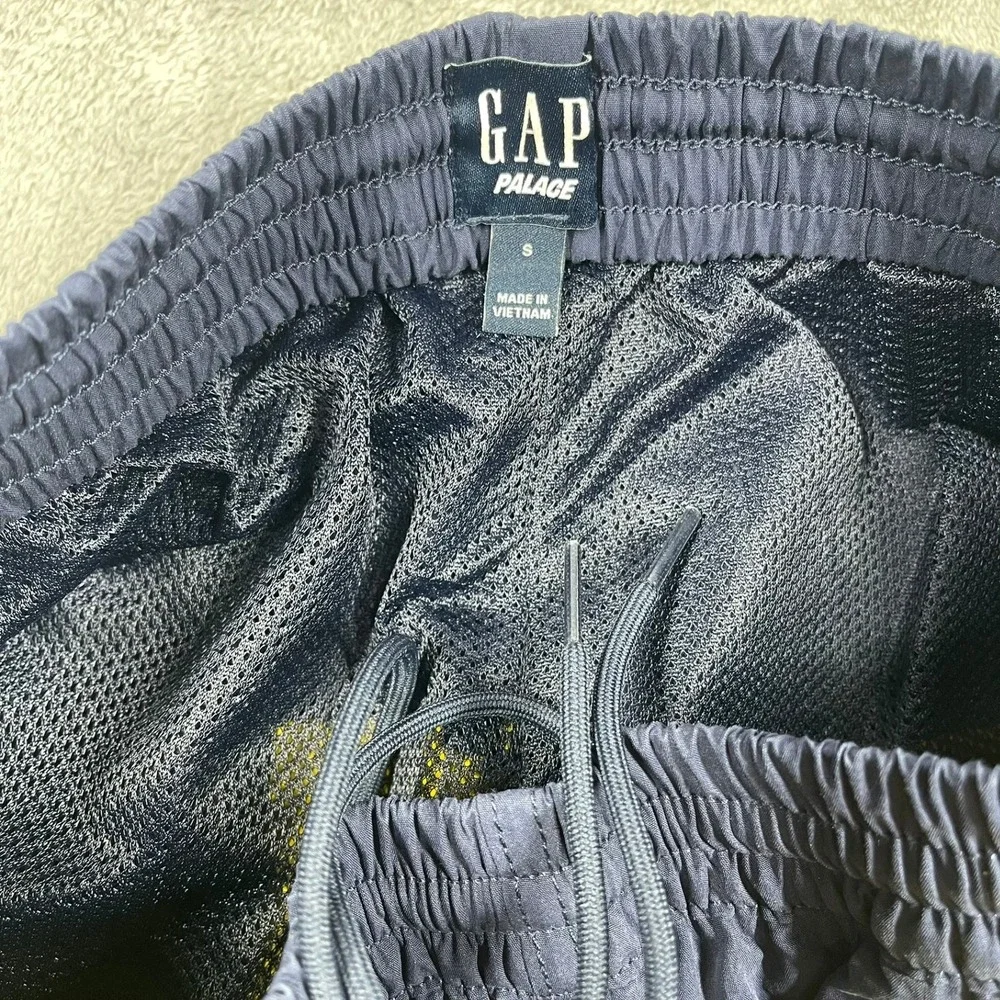 Gap Palace Board Shorts Mens Small Navy Yellow Colorblock Logo 427479-00-1 NEW